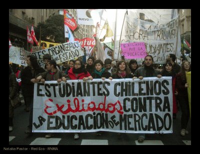 chilenos_exiliados_x_educ_5_agosto_11_07.jpg.jpg