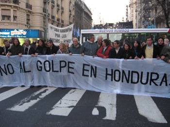 noalgolpe.jpg