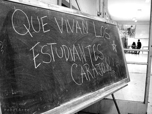 quevivanlosestudiantes.jpg
