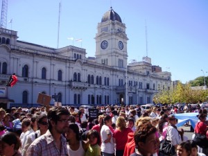 comunidad-educativa-casa-gris.jpg