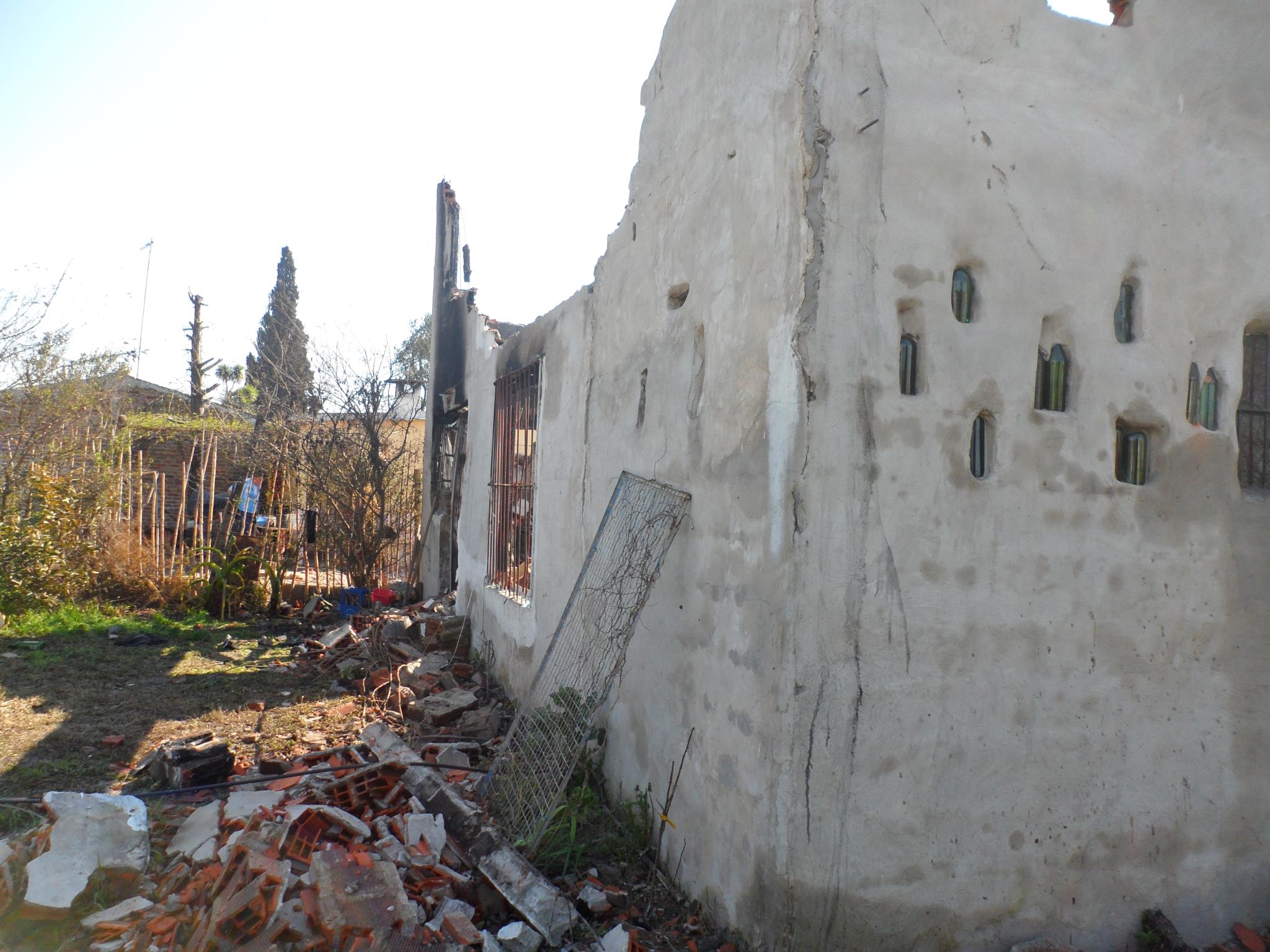 casa_destruida_florencio_varela2.jpg