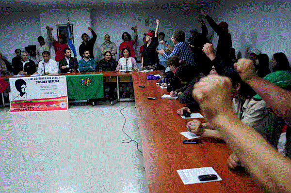 ley_contra_desalojos_congreso.gif