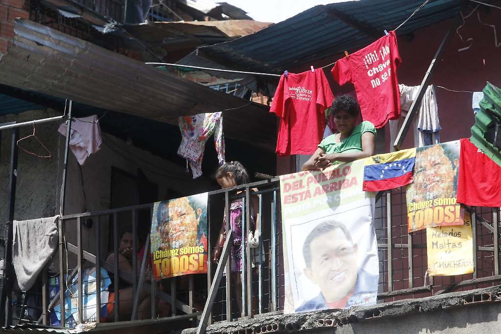 venezuelamuertechavez_4.jpg