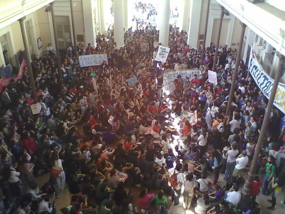 toma_facultades_tucuman.jpg
