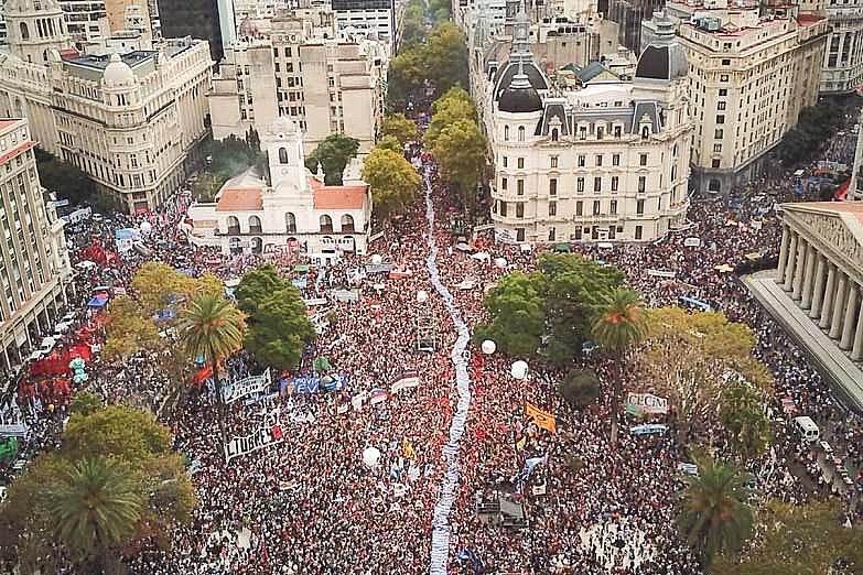 24m 2018 panoramica plaza mayo