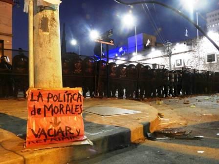 represion jujuy apertura sesiones valla