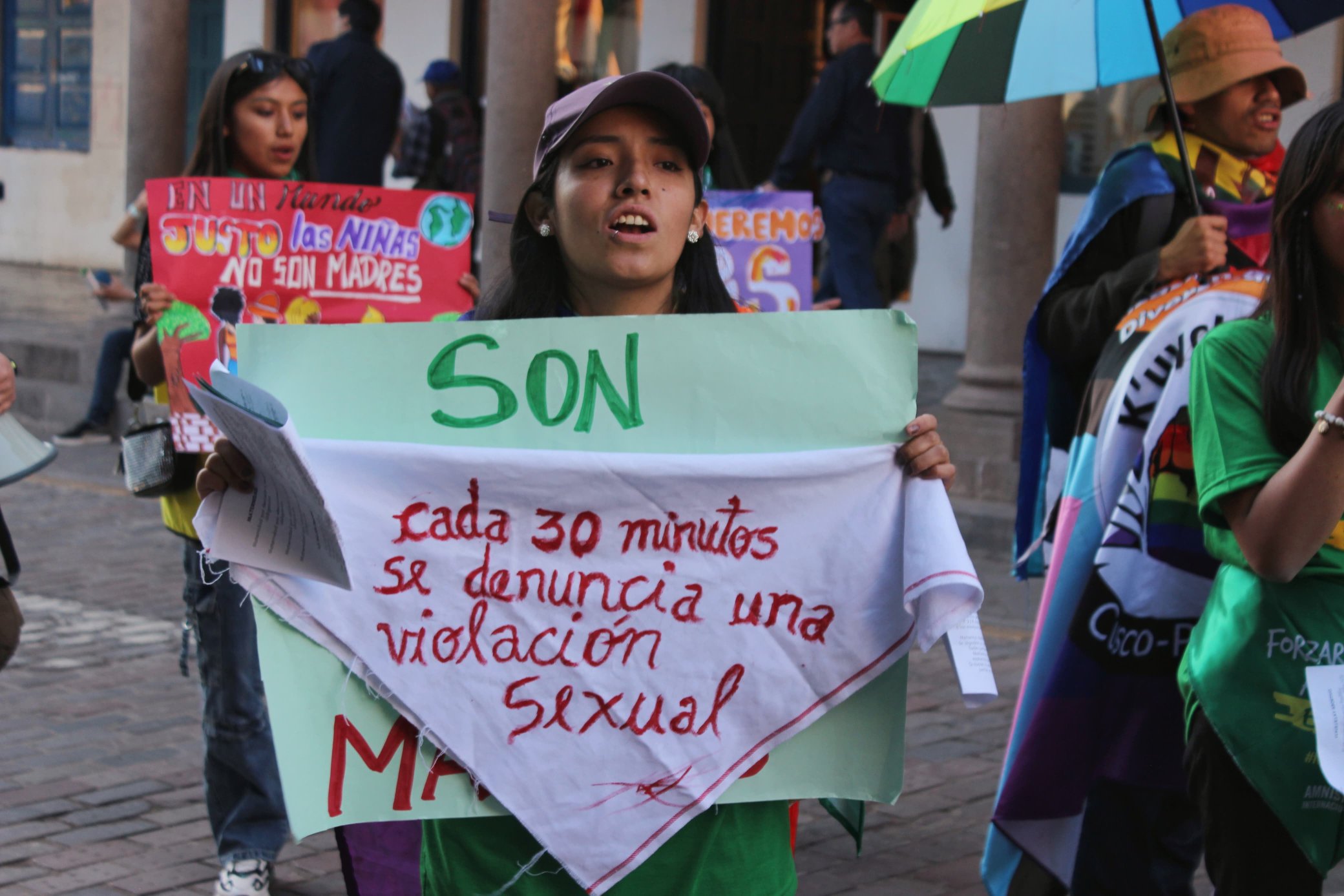 2023 peru cusco ninas no madres3