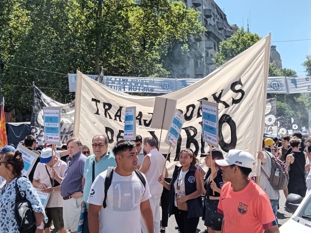 1 trabajadoresdellibro