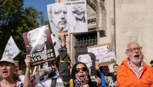 assange3