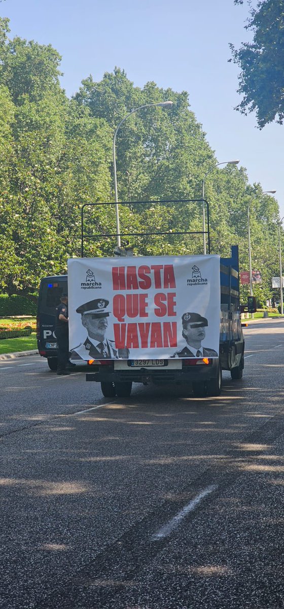 2025 miles personas claman Madrid contra monarquía república1