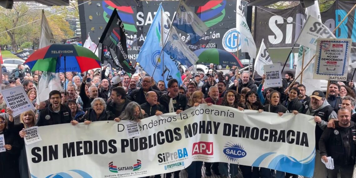 La TV Pública festeja 75 años con vaciamiento y de espalda a la sociedad